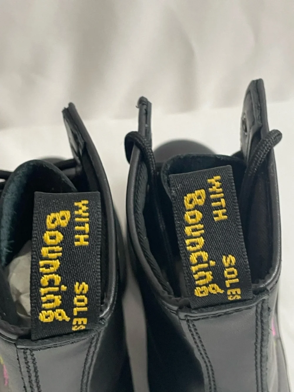 Dr. Martens 1460 Vonda  Black Lace-Up Boots Floral Embroidery US 6 L Big Girl